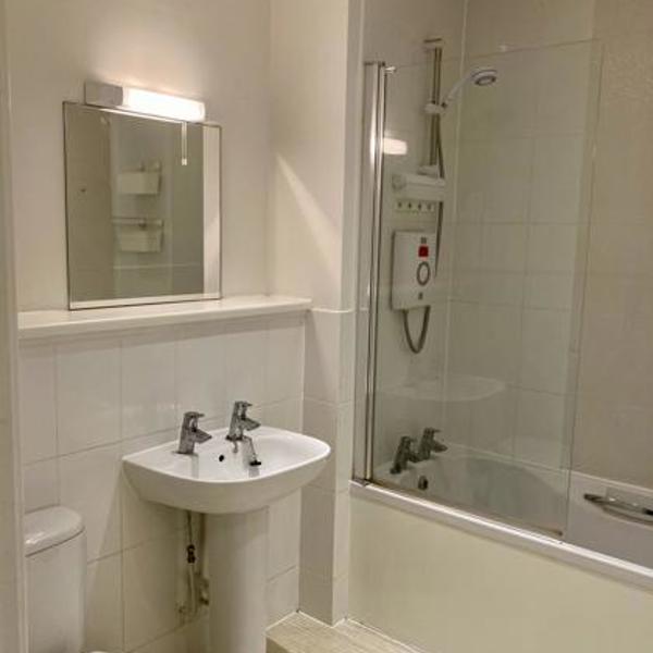 15 Bathroom